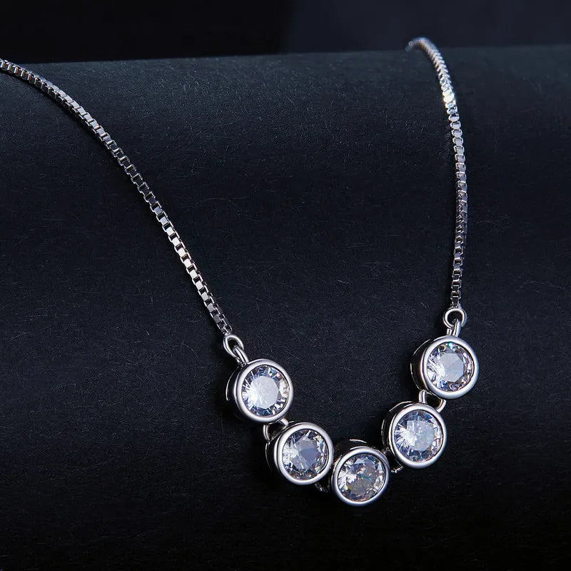 Allura Necklace (Moissanite)