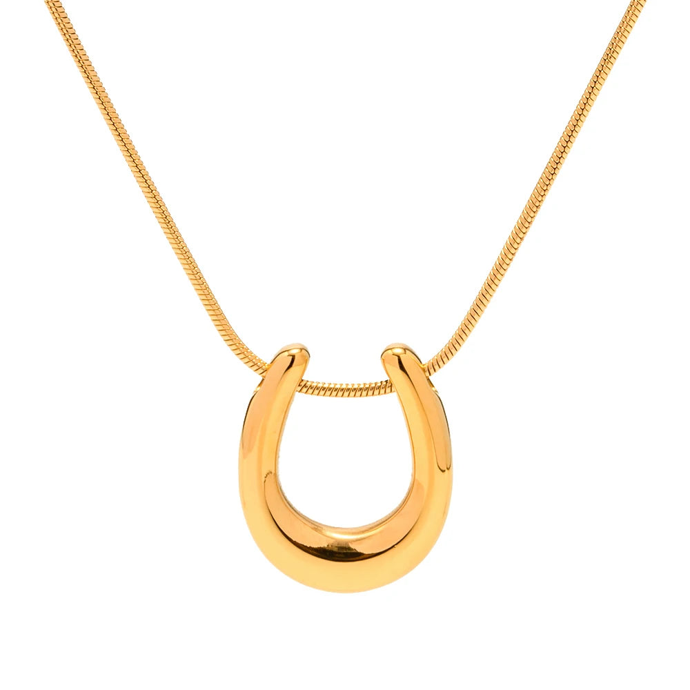 Amelia Necklace (U-pendant with snake chain)