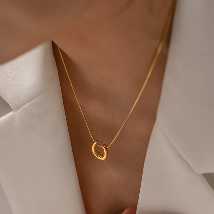 Amelia Necklace (U-pendant with snake chain)