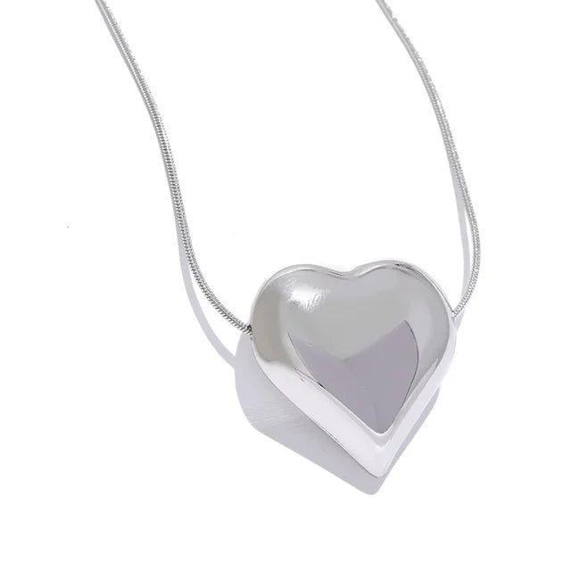 Juliet Heart Necklace (Thin Snake Chain)