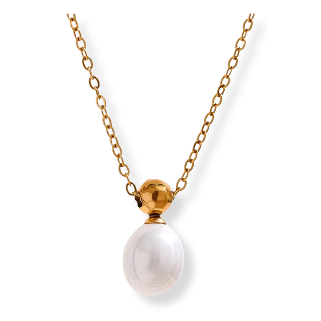 Madelaine Dainty Pearl Pendant Necklace
