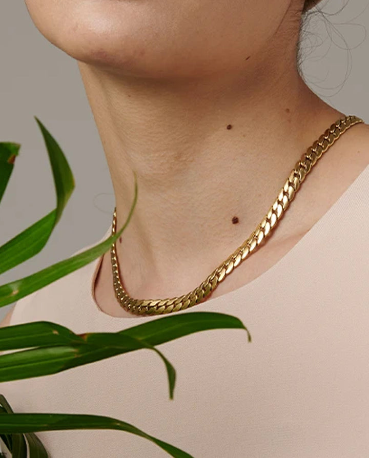 Serpentine Edge Choker
