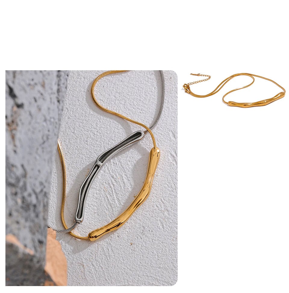 Eloise Curved Bar Necklace