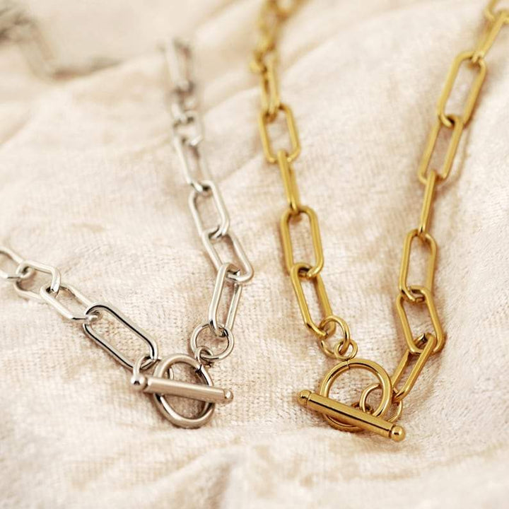 Large Link Chain Necklace.