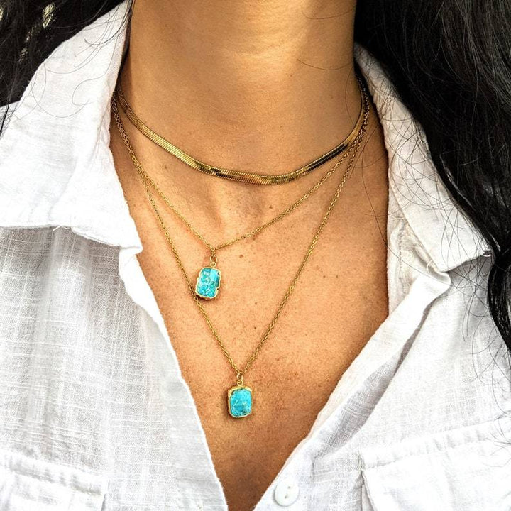 Turquoise Pendant Necklace.