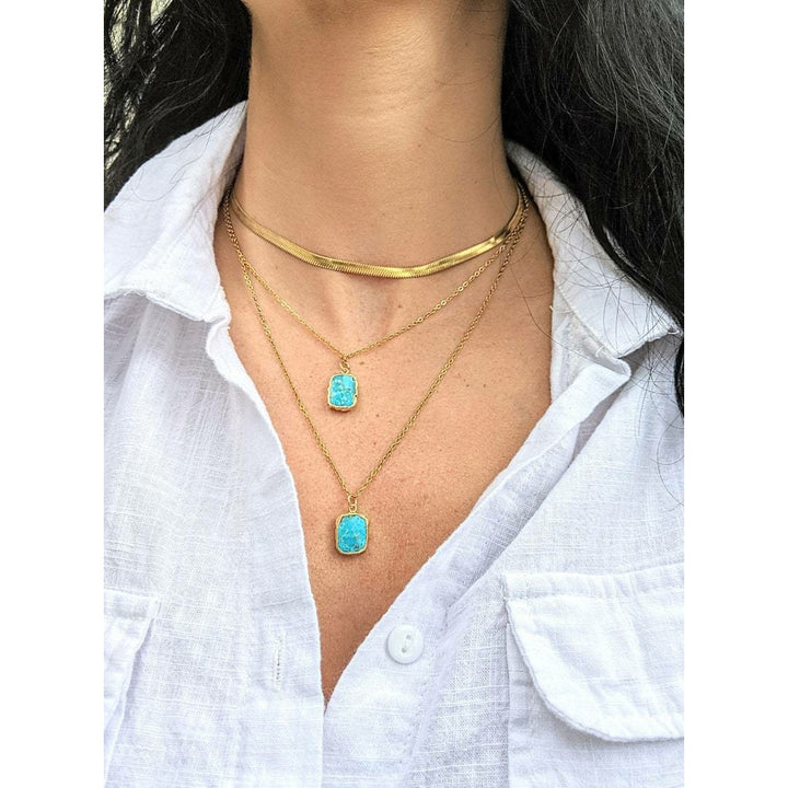 Turquoise Pendant Necklace.