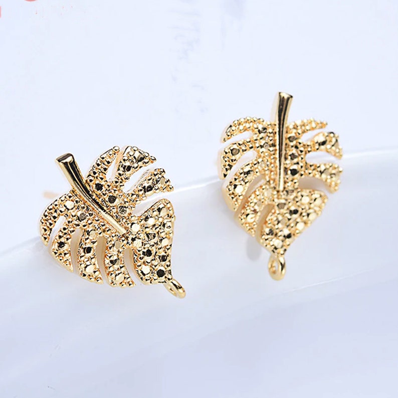 Leaf Stud Earrings - 24kt Gold Plated.