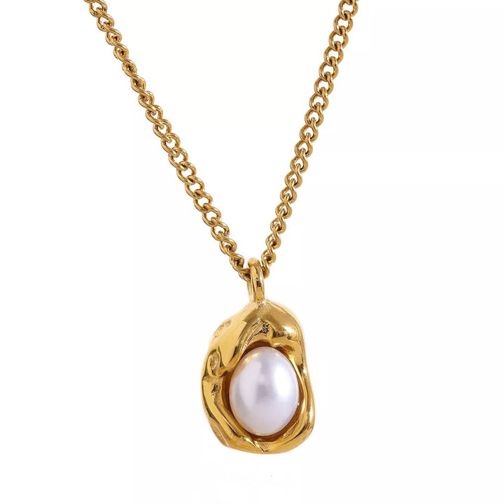 Maisy Gold Pearl Necklace