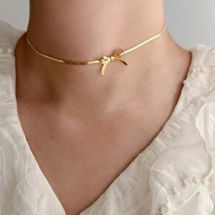Rella Bow Necklace