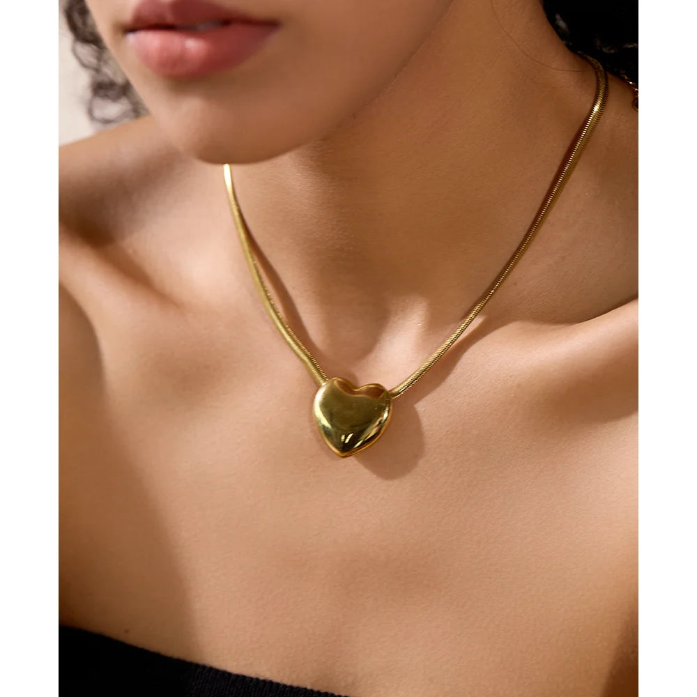 Amora Heart Necklace(Chunky Snake Chain)