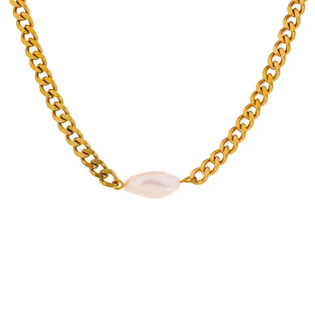 Natalia Pearl Necklace