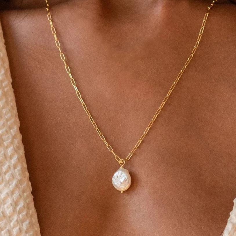 Aria Pearl Necklace