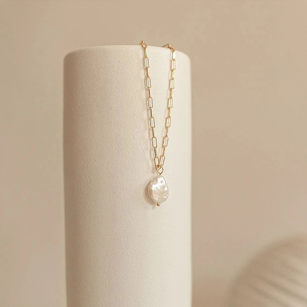 Aria Pearl Necklace