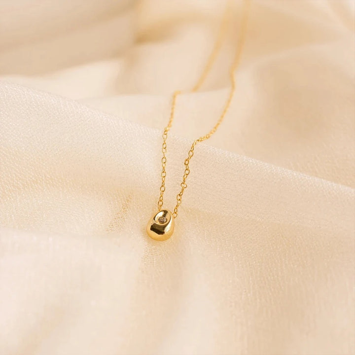 Zara Necklace (Teardrop Diamond Accent)