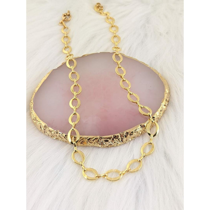 Gold Oval Chain Link Necklace.