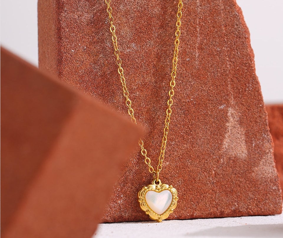 Evelyn Ornate Heart Necklace