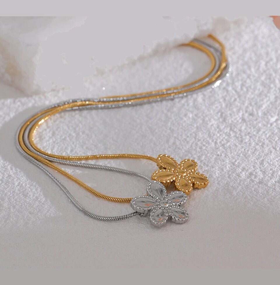 Margot Flower Pendant Necklace