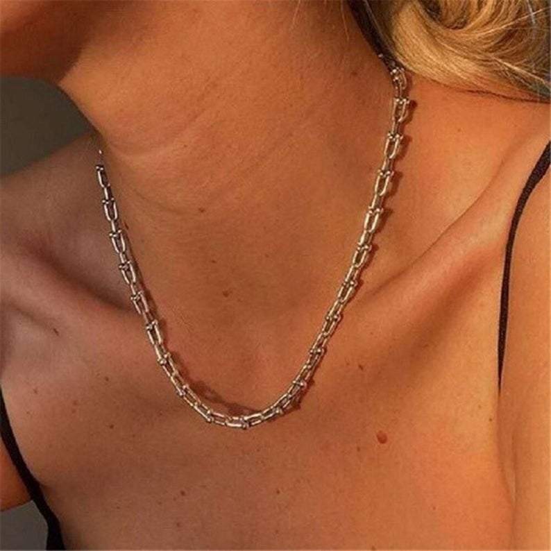 Stainless Steel Chunky U Chain Necklace.