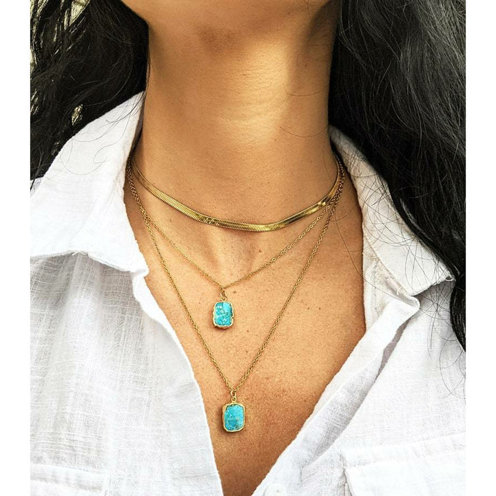 Turquoise Pendant Necklace.