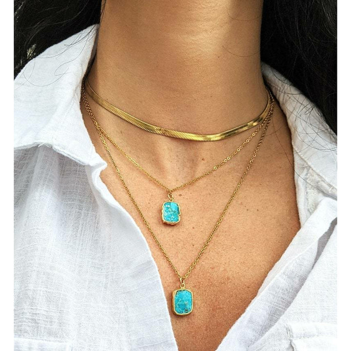 Turquoise Pendant Necklace.