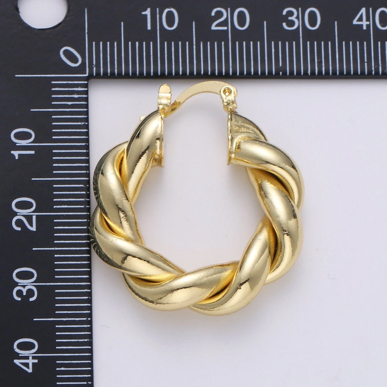 14kt Gold Filled Twisted Hoop Earring.